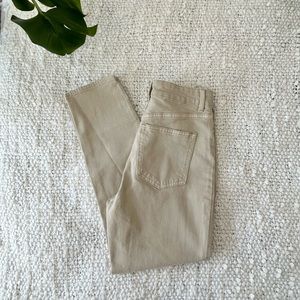 H&M Beige Slim Mom High Ankle Jeans Size 4